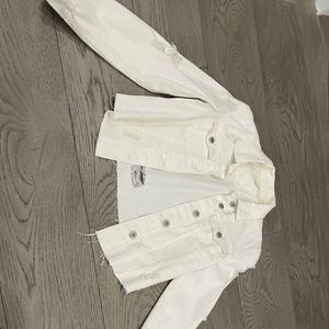 WHITE JEAN JACKET
